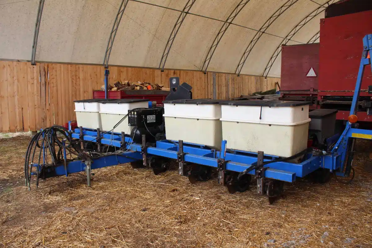 Gallery image 2 for Used New Holland SP480 Planter