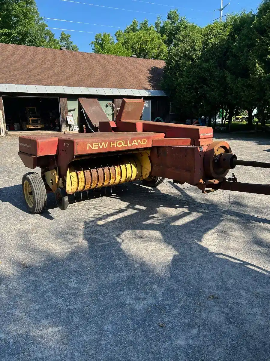 Gallery image 1 for Used New Holland 310