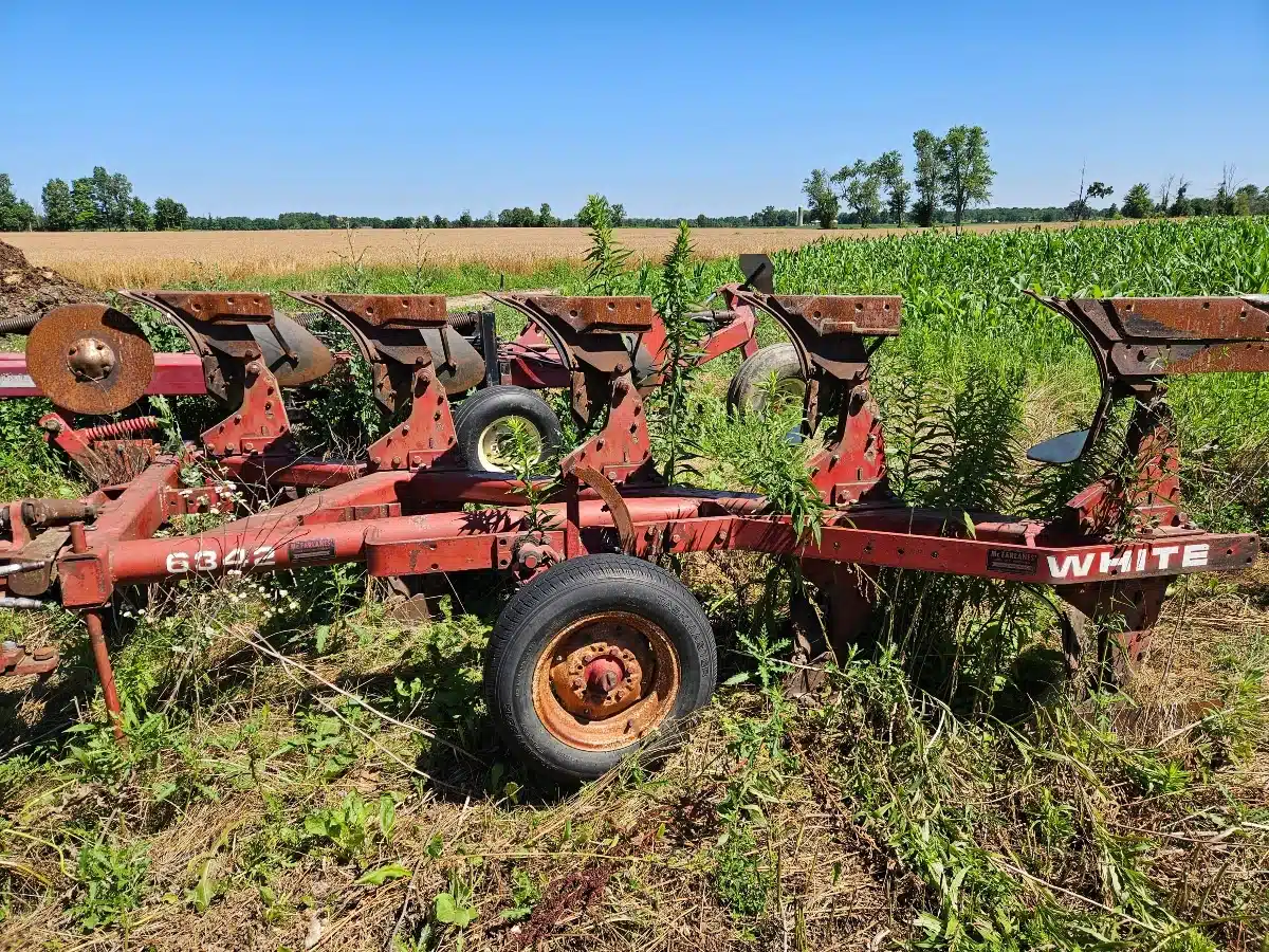 Gallery image 1 for Used White 6342 Plow
