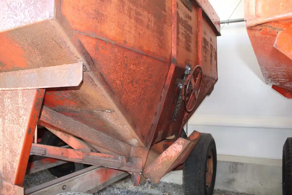 Gallery image 2 for Used Bruns Manufacturing 250 Gravity Box