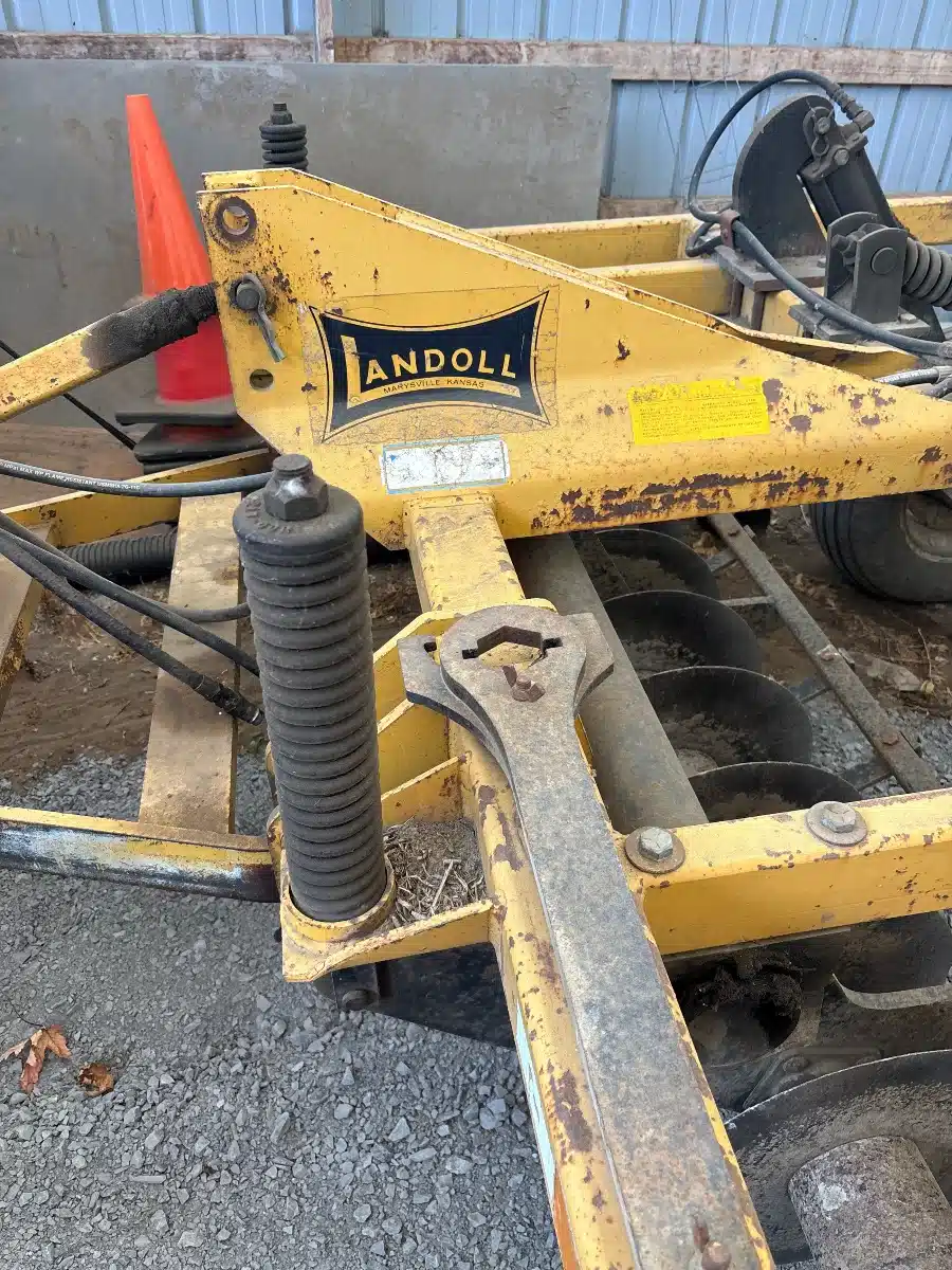 Used Landoll 275 Disc Chisel