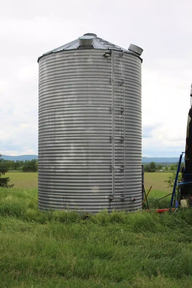 Gallery image 1 for Weststeel 14x6 ring Grain Bin