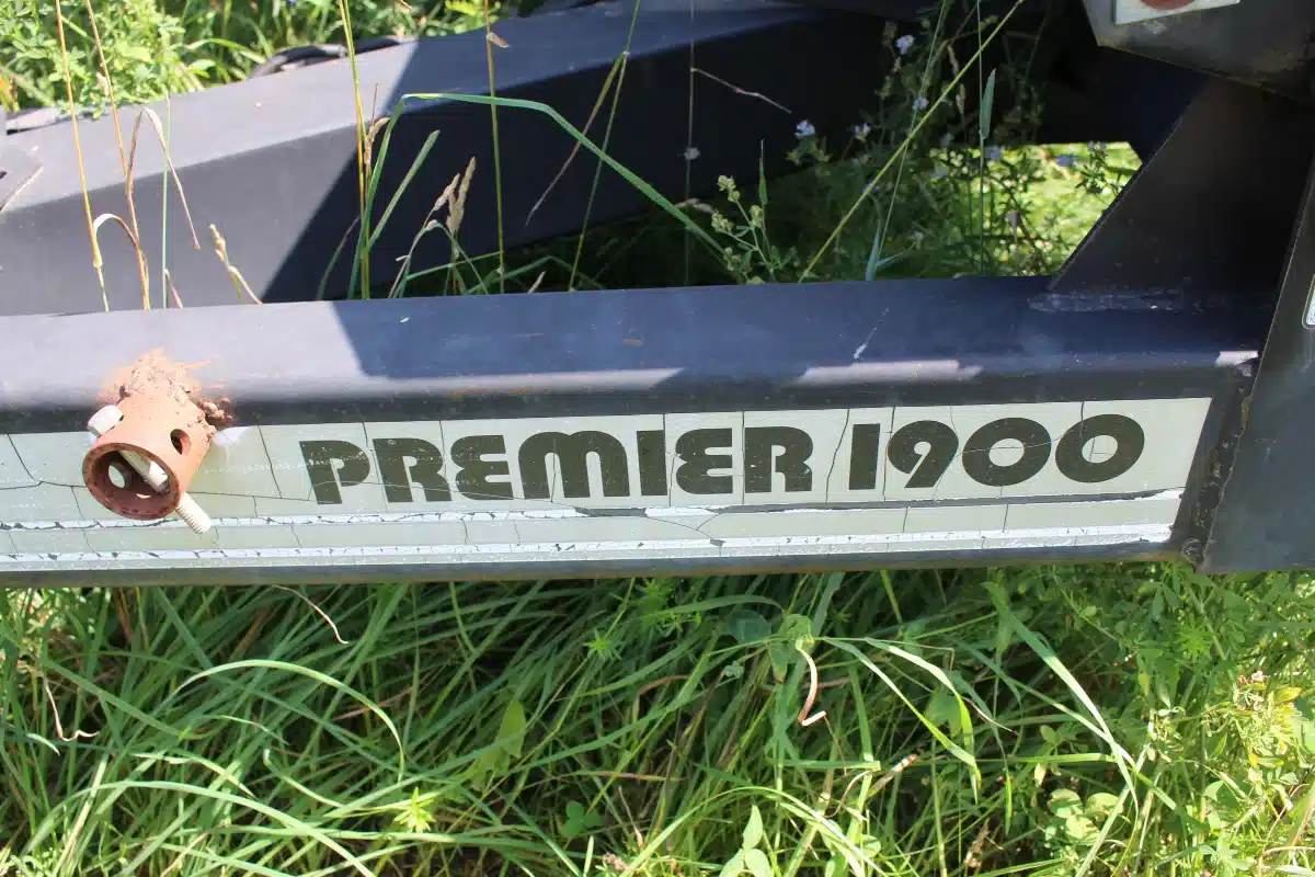 Gallery image 2 for MacDon premium 1900 Swather-PT