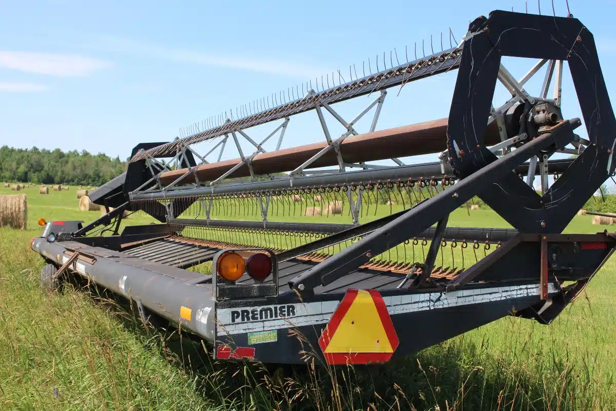 Gallery image 1 for MacDon premium 1900 Swather-PT