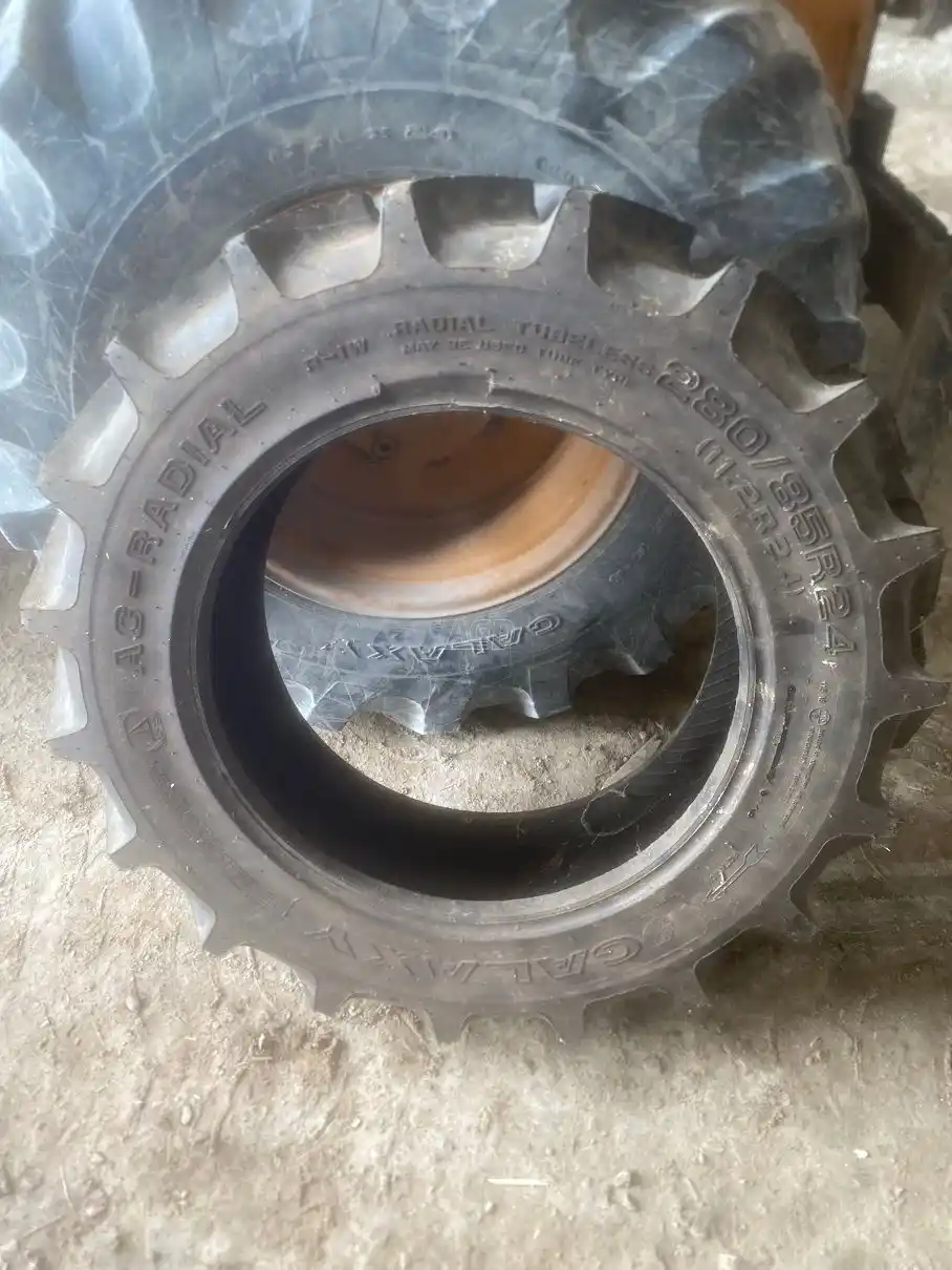 Gallery image 1 for Used Galaxy PrimeX 280/85R24 Tires