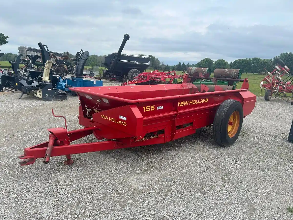 Gallery image 2 for Used 1993 New Holland 155 Manure Spreader