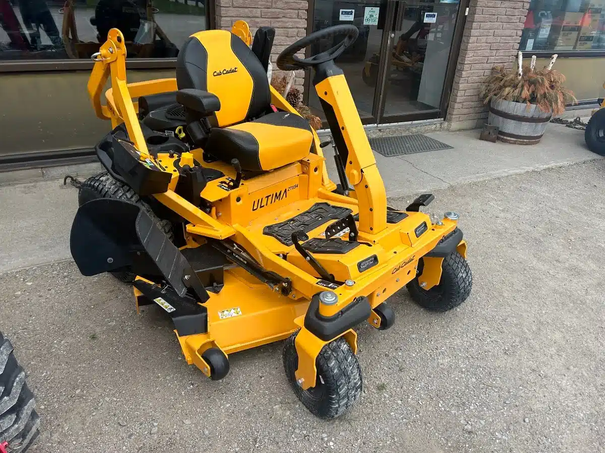 Gallery image 2 for New 2024 Cub Cadet ULTIMA ZTXS4 60 Mower - Zero Turn