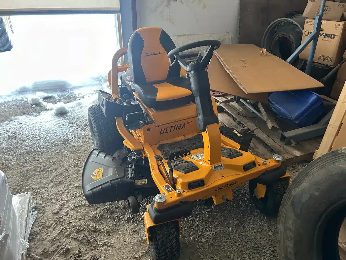 Gallery image 1 for 2023 Cub Cadet ZT1 50 Lawn Tractor