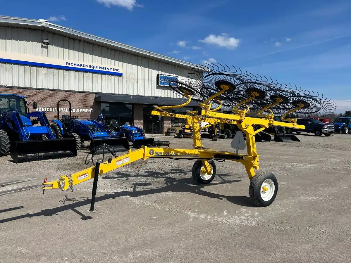 Gallery image 2 for 2026 New Holland PROCART 819 Rake
