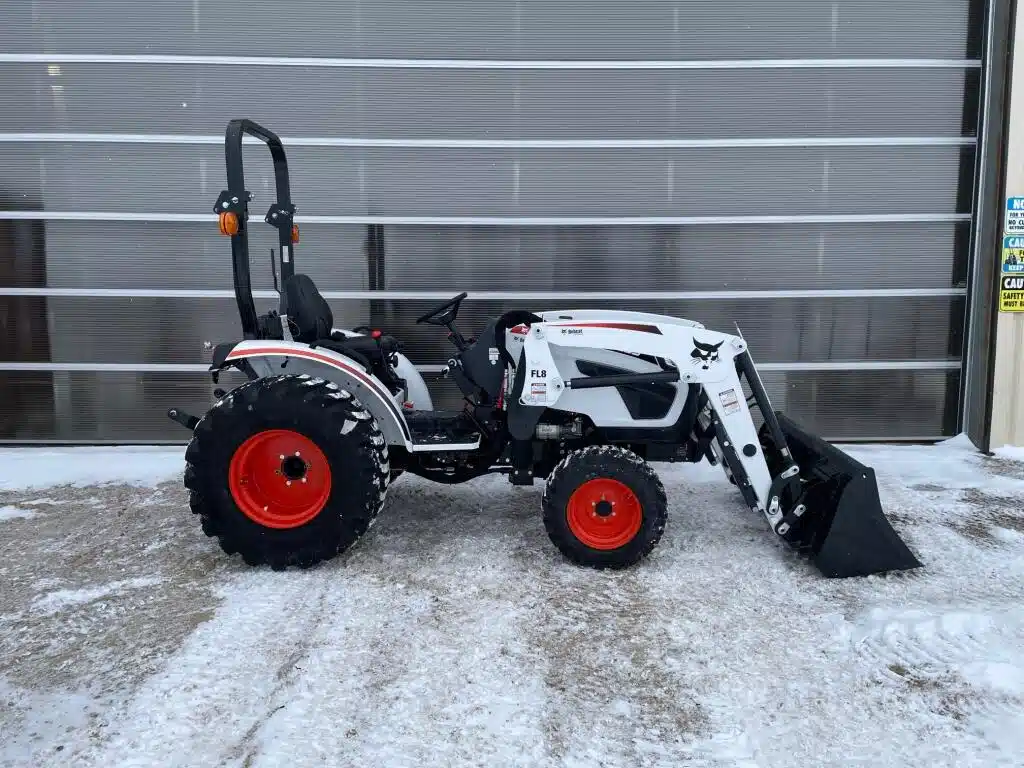 Gallery image 1 for New 2023 Bobcat CT2035H Tractor Loader