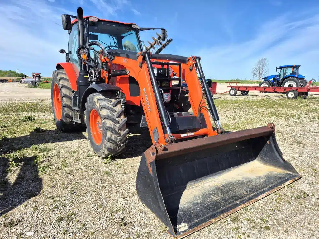 Gallery image 2 for Used 2019 Kubota M6-141DTCC Tractor Loader