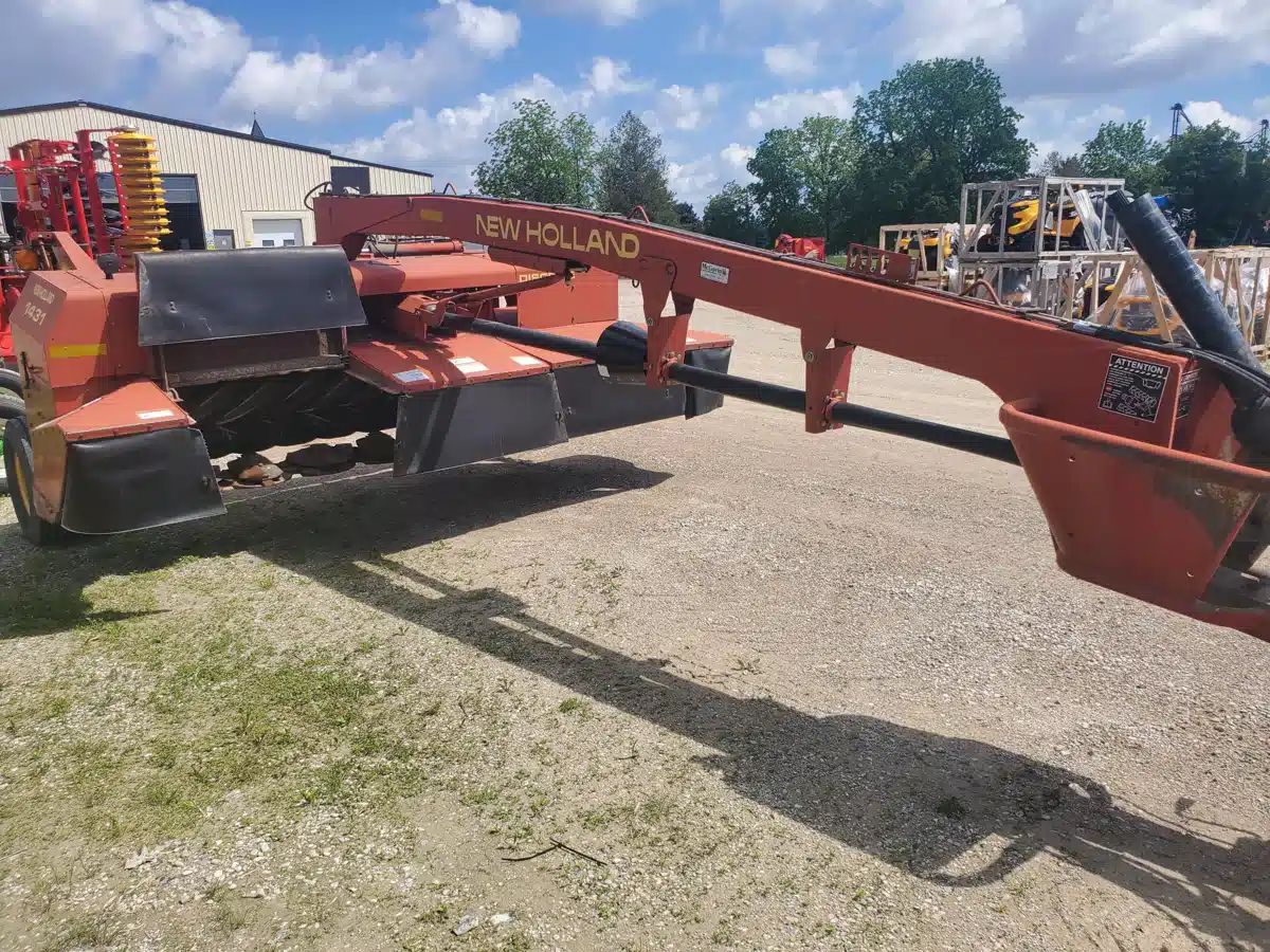 Gallery image 2 for Used 2009 New Holland 1431 Disc Mower Conditioner