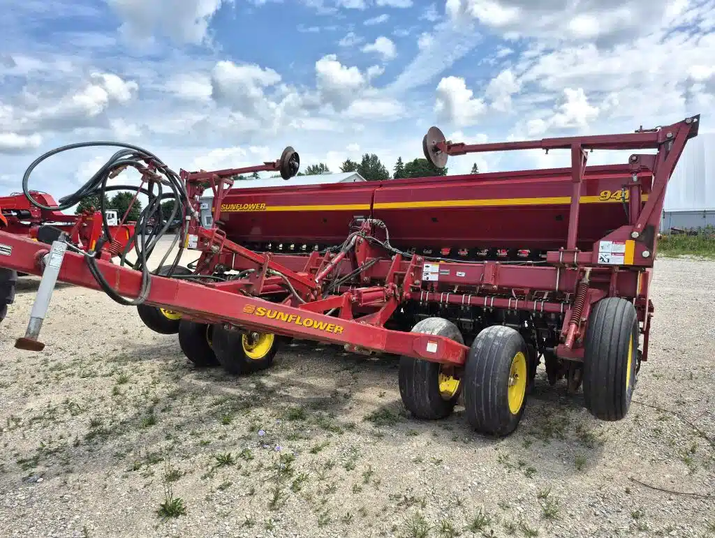 Gallery image 2 for Used Sunflower 9412 Drill