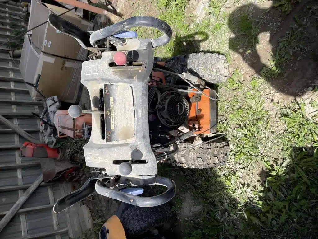 Gallery image 2 for Used 2016 Husqvarna 1130SBEXP Snow Blower