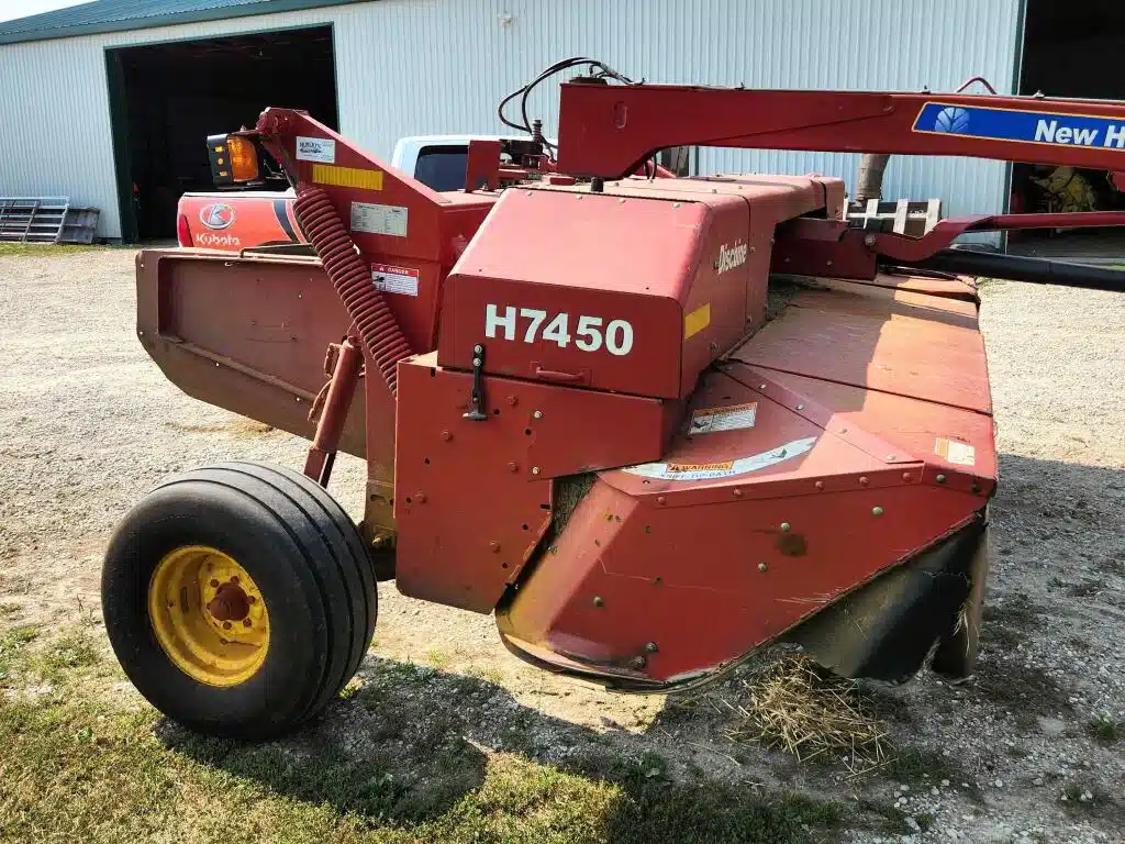 Gallery image 1 for 2011 New Holland H7450 Disc Mower Conditioner