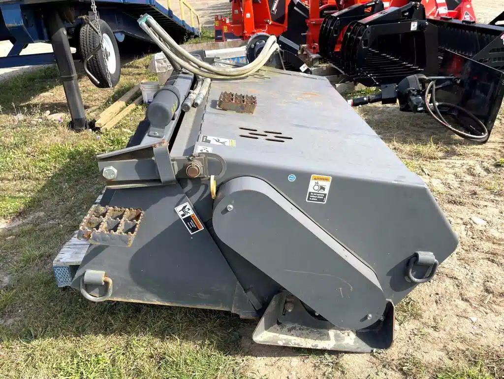 Gallery image 2 for Used 2014 New Holland LAF3576 Tractor