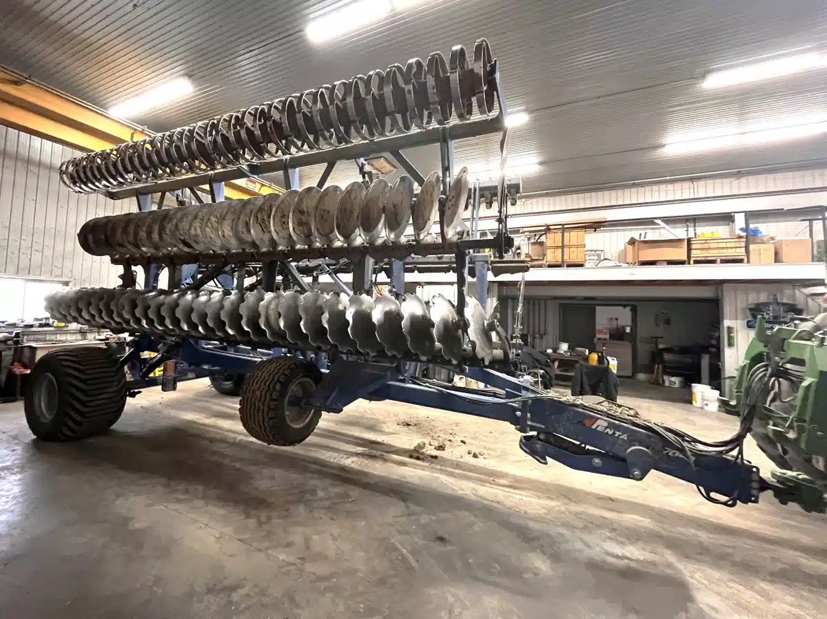 Gallery image 2 for Used Penta 7040 Disc