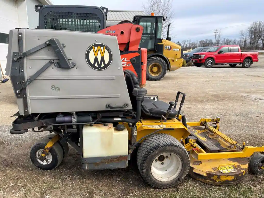 Gallery image 2 for Used 2015 Walker MT23GHSH Mower - Zero Turn