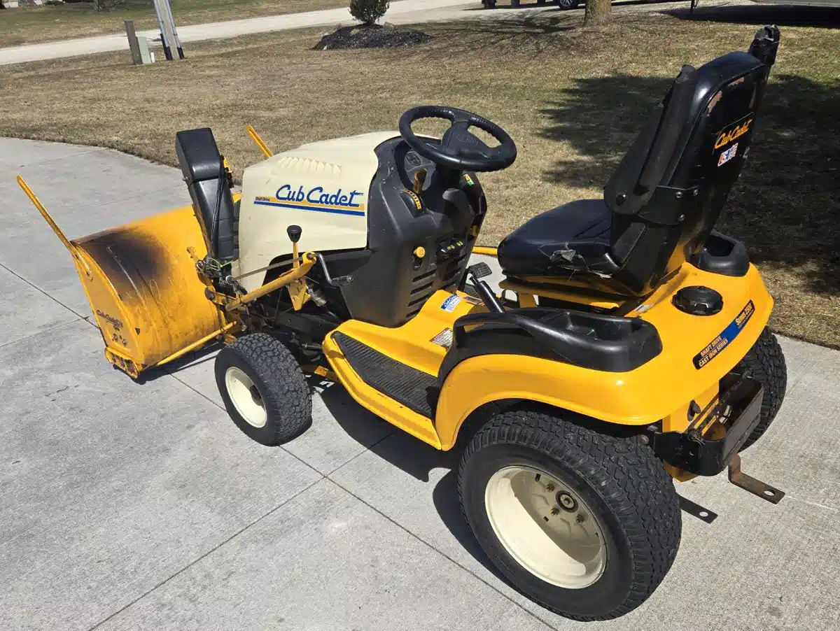 Gallery image 2 for Used Cub Cadet GT2544 Lawn Tractor