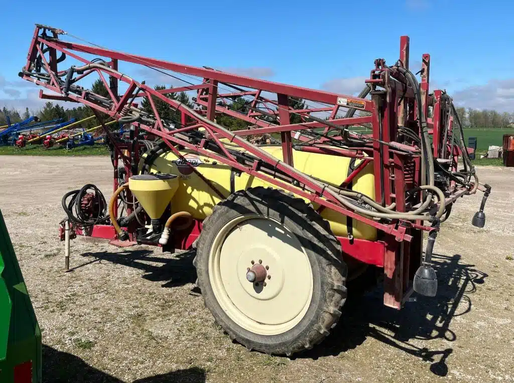 Gallery image 1 for Used Hardi NAVIGATOR 550M Sprayer - Pull Type