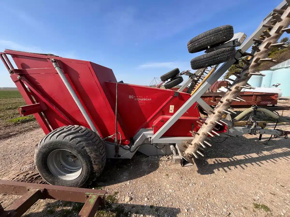 Gallery image 1 for Used 2012 Kongskilde STONEBEAR SB5200 Rock Picker