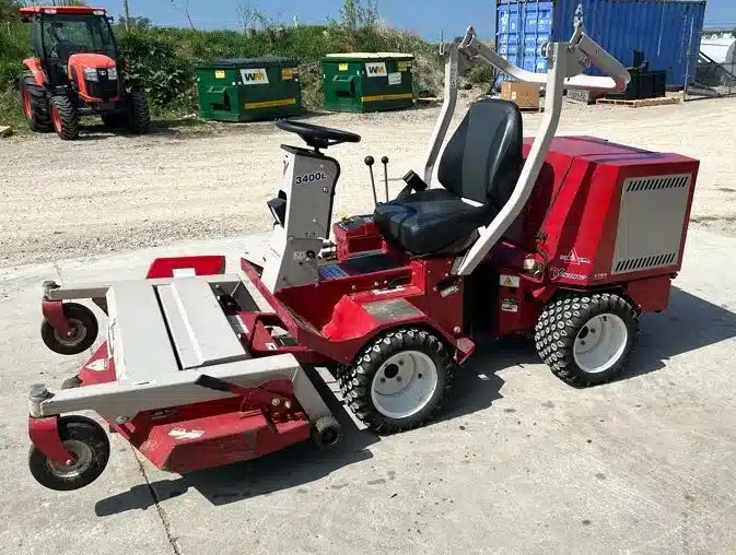 Gallery image 1 for Used Ventrac 3400L Mower - Front Deck