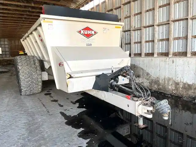 Gallery image 1 for Used 2021 Kuhn Knight SLC141 Manure Spreader
