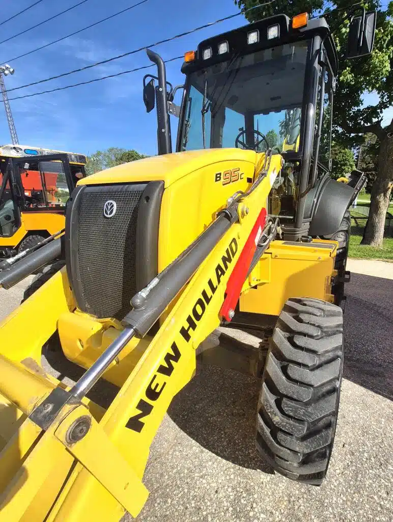 Gallery image 1 for Used 2022 New Holland B95C Backhoe