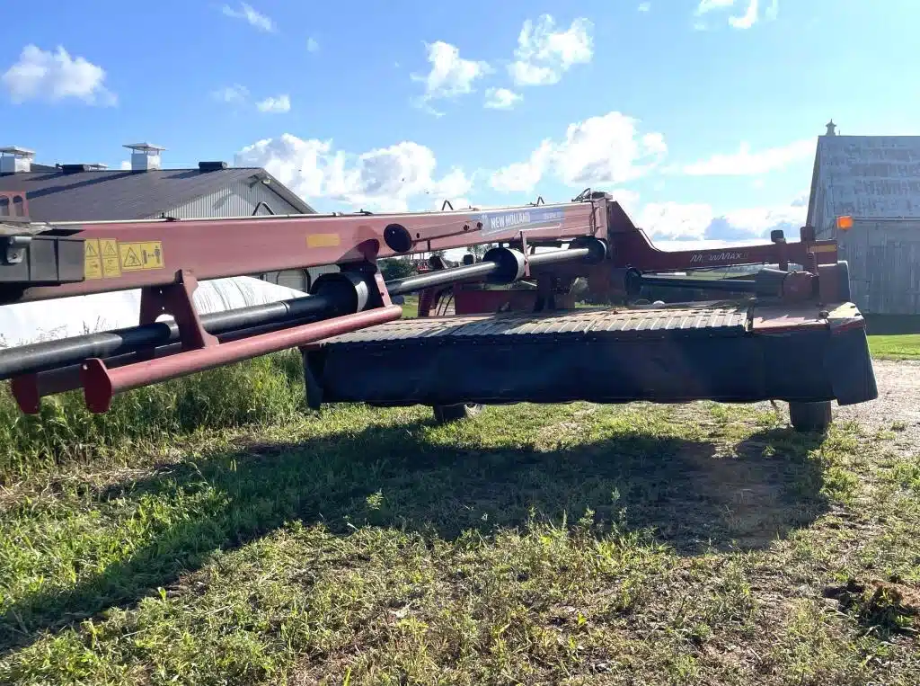 Gallery image 1 for Used 2016 New Holland DB313R Disc Mower Conditioner