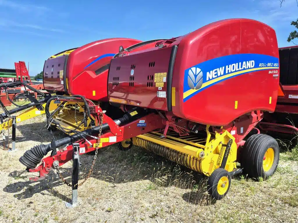 Gallery image 2 for Used 2019 New Holland ROLL-BELT 450 Round Baler