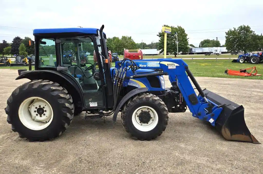 Gallery image 2 for Used 2010 New Holland T4030 Tractor