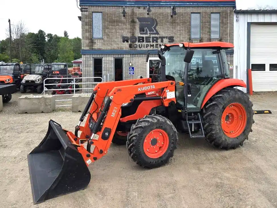 Gallery image 2 for Used 2020 Kubota M7060HDCC12 Tractor Loader