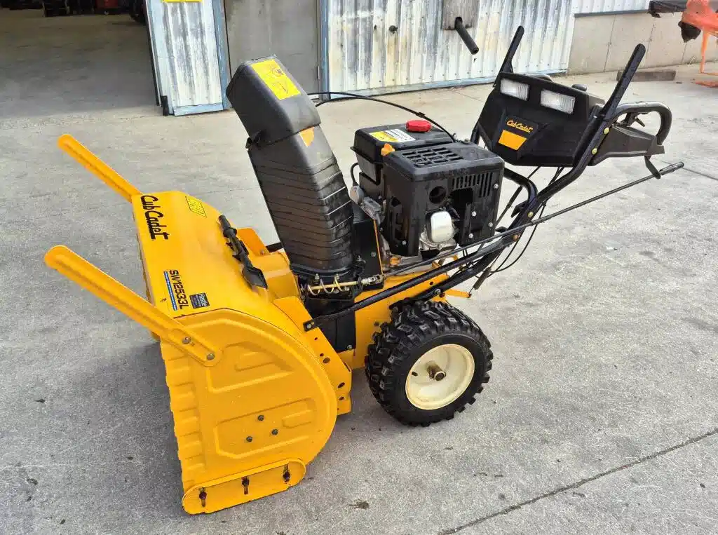 Gallery image 1 for Used Cub Cadet SW12533L Snow Blower