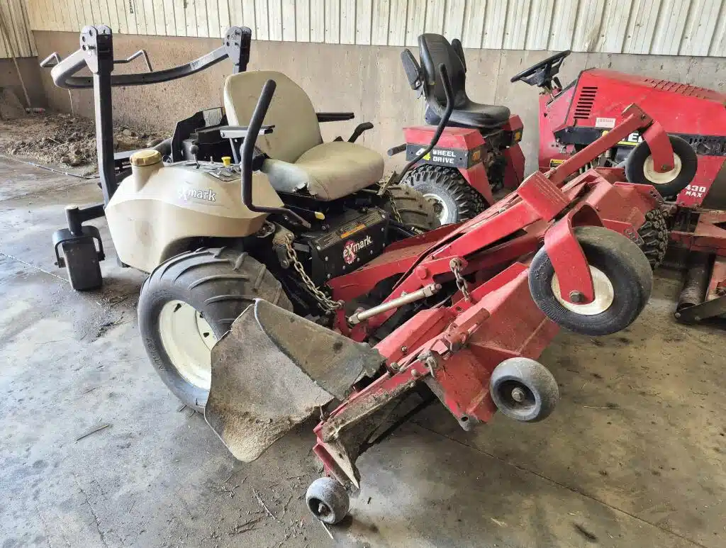 Gallery image 2 for Used 2008 Exmark FrontRunner Mower - Zero Turn