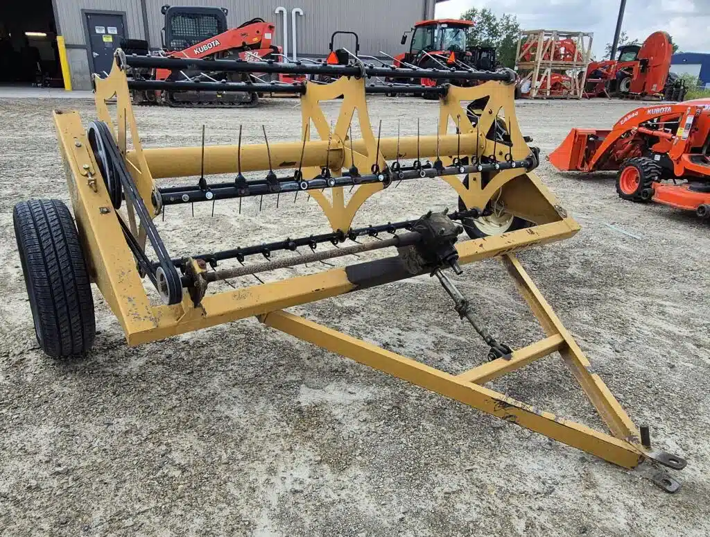 Gallery image 2 for Used Bauman 5710 Tedder Rake