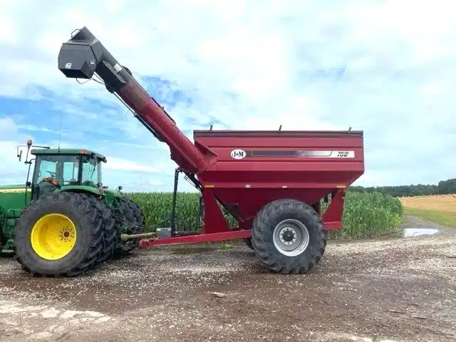 Gallery image 2 for Used 2013 J&M 750 Grain Cart