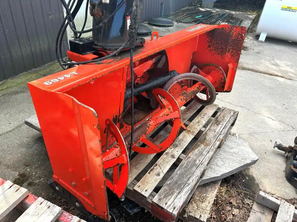 Gallery image 2 for Used 2023 Kubota L4469 Snow Blower