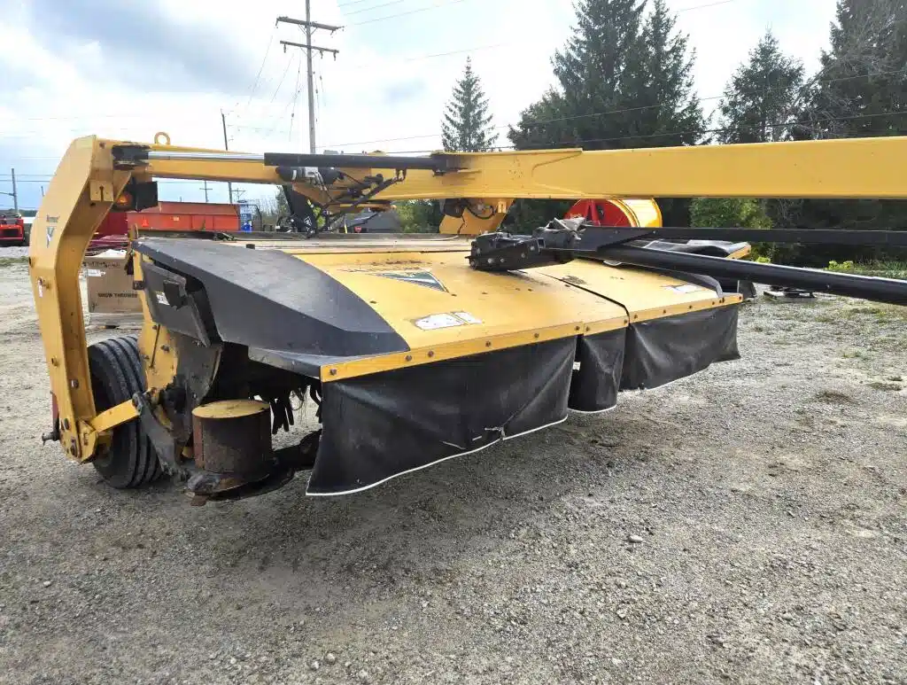 Gallery image 2 for Used Vermeer MC3700 Mower Conditioner