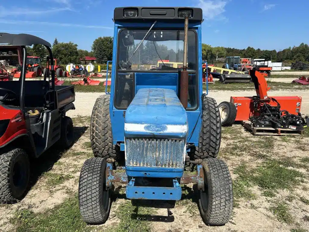 Gallery image 2 for Used 1984 Ford 1910 Tractor