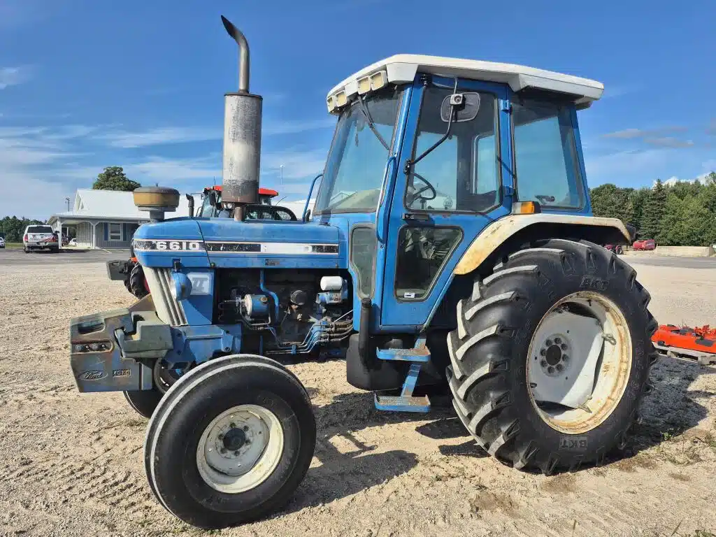 Gallery image 1 for Used Ford 6610 II Tractor
