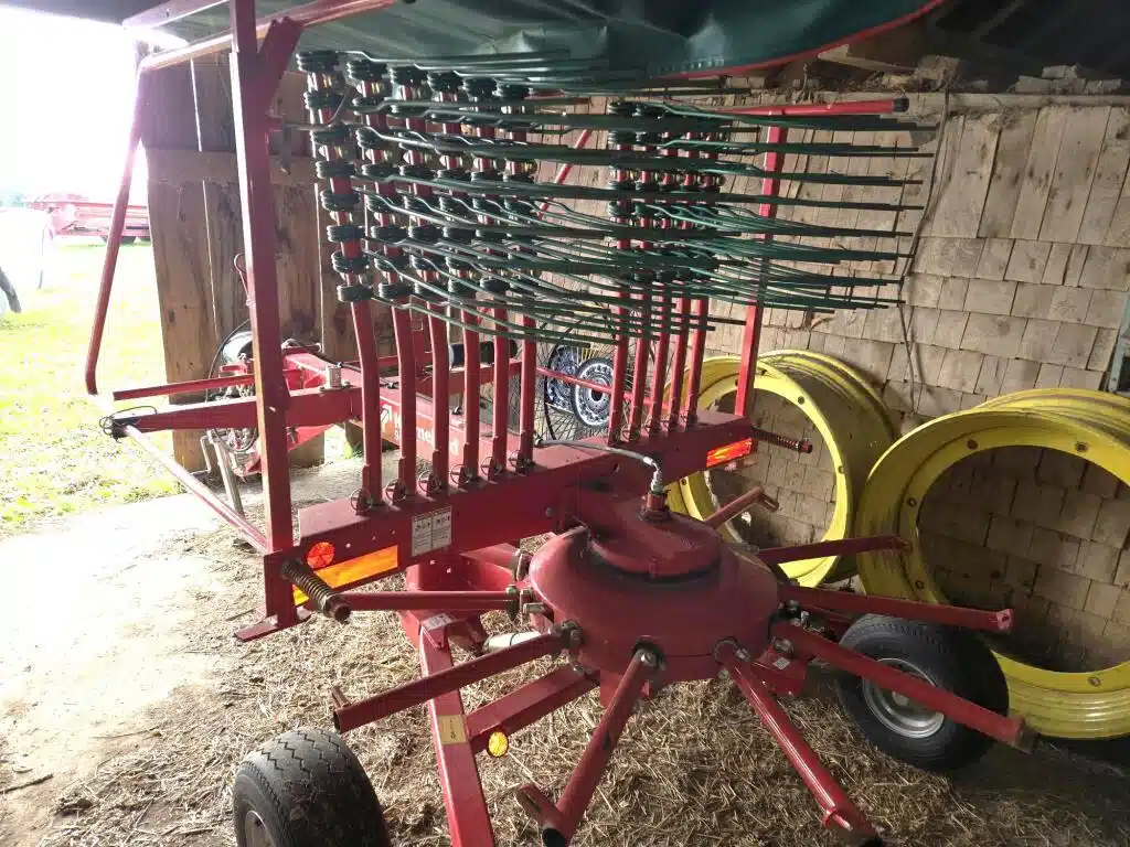 Gallery image 2 for Used 2018 Kverneland 9442 T Rake