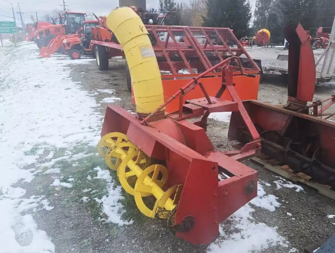 Gallery image 2 for Used George White S72 Snow Blower