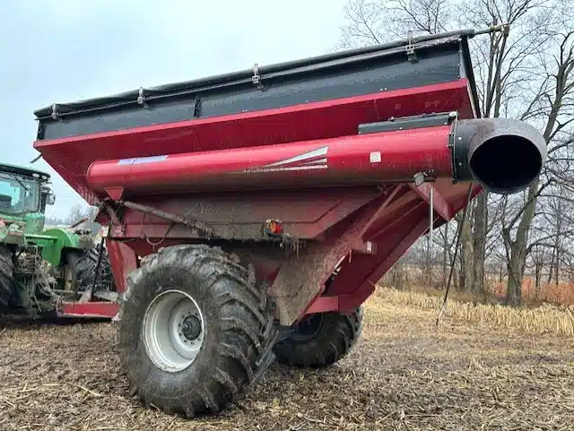 Gallery image 2 for 2018 Demco 850 Grain Cart