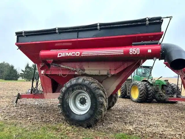 Used 2019 Demco 850 Grain Cart