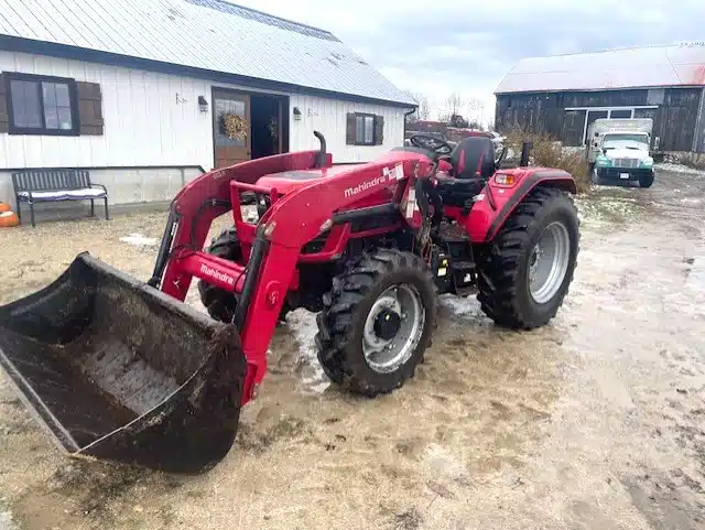 Used Mahindra 6075 Tractor Loader