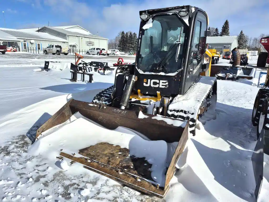 Gallery image 2 for 2011 JCB 260T Skid Steer