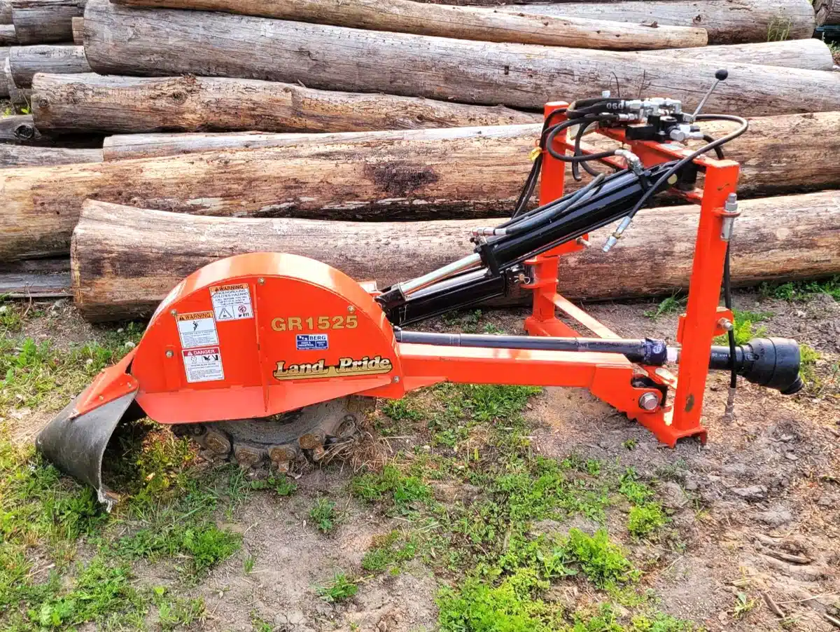 Gallery image 1 for Land Pride GR1525 Stump Grinder