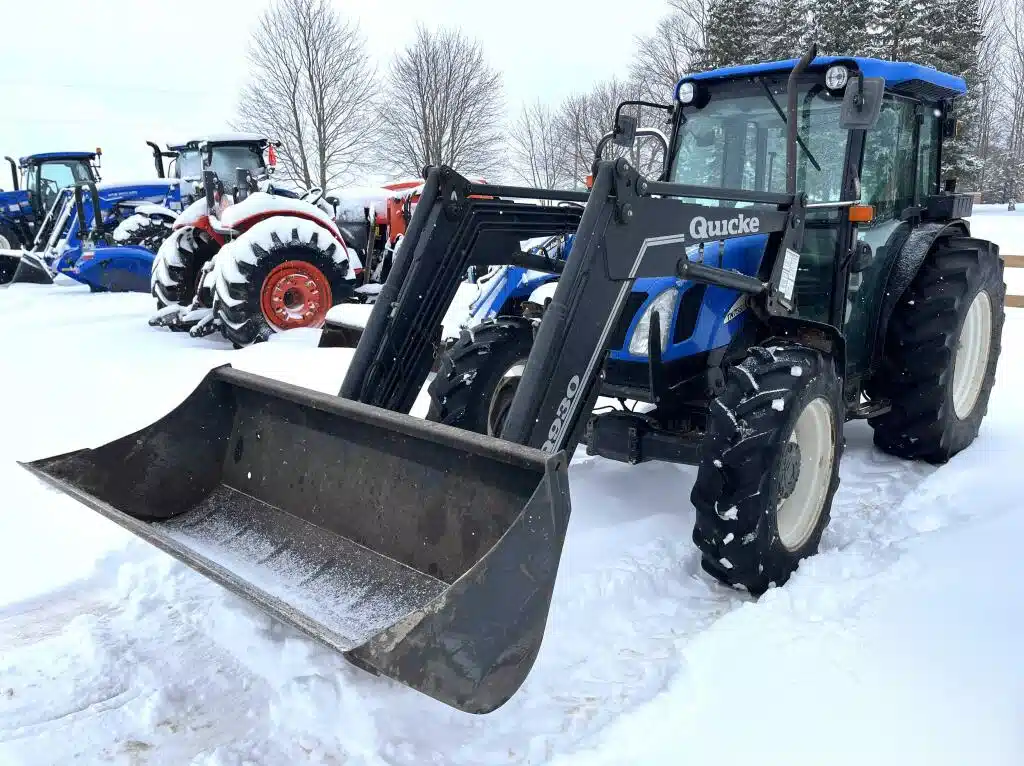 Gallery image 1 for 2004 New Holland TN75SA Tractor Loader