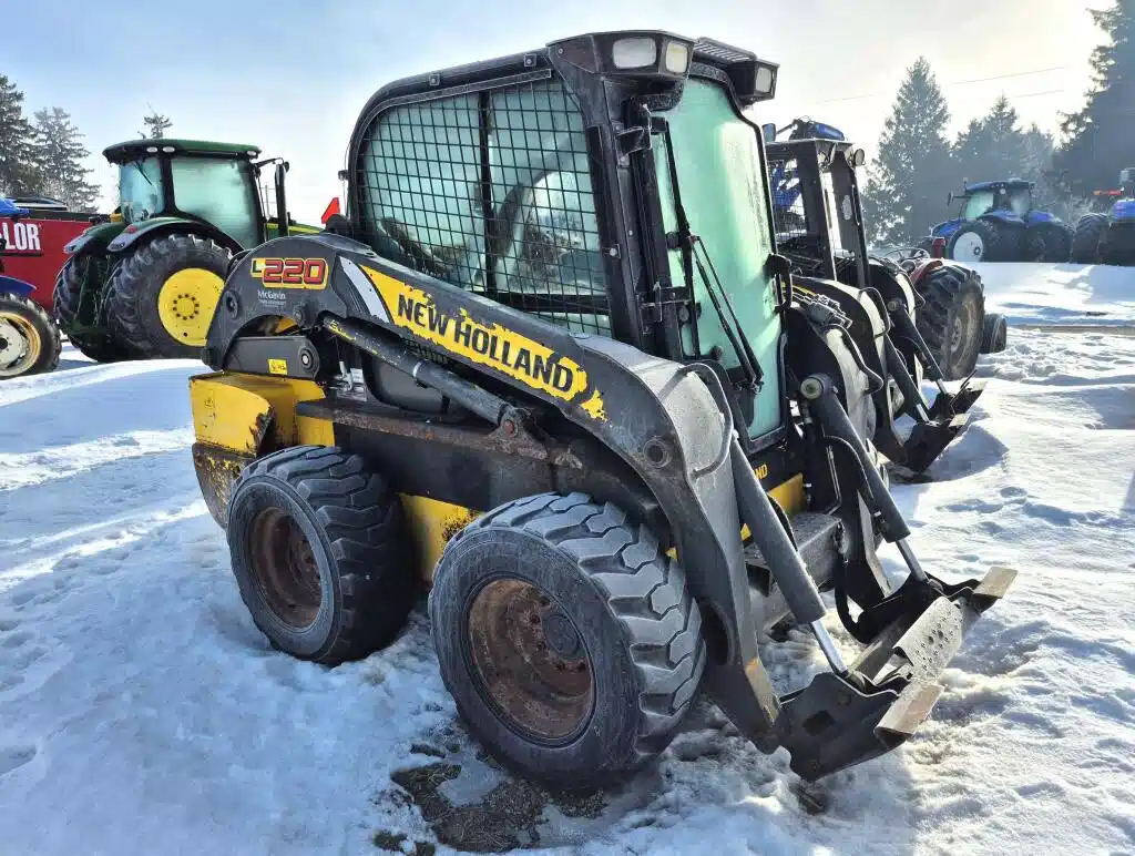 Gallery image 2 for 2018 New Holland L220 Skid Steer