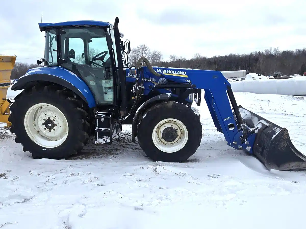 Gallery image 2 for 2013 New Holland T5.115 EC Tractor Loader